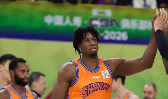 体育入口-怀特塞德出战20分钟，投篮8中6得到14分12篮板1抢断