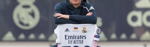 赛事服务-克罗斯：一直苦练传球 最爱拉莫斯给我擦靴的照片