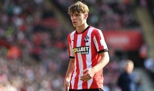 开云体育在线-记者：多达14家英超俱乐部有意南安普顿小将迪布林，含曼市双雄