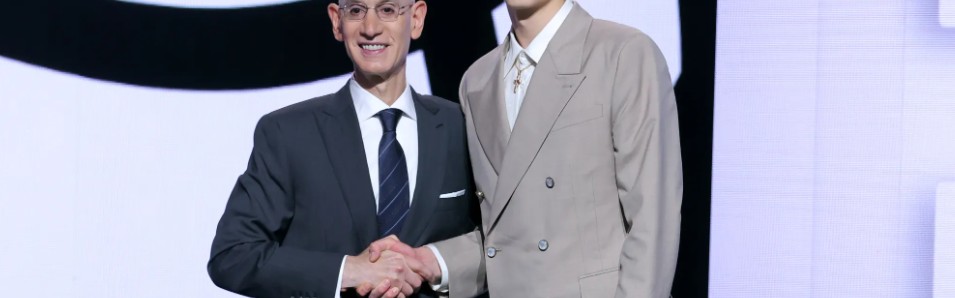 基里连科：杰明是俄罗斯历史上顺位最高的新秀，他在篮网有机会首发