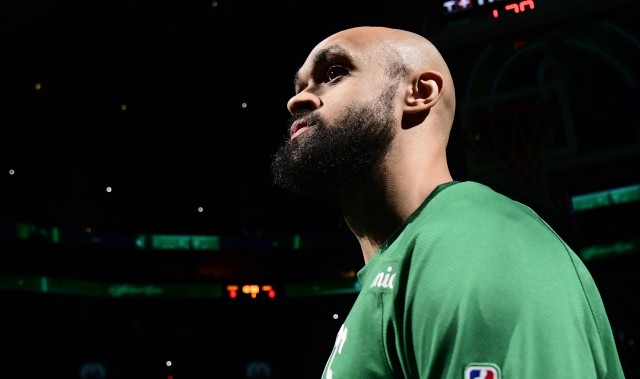 开云直播-绿军客战老鹰 德里克·怀特可以出战 塔图姆&amp;奎塔&amp;哈珀缺阵