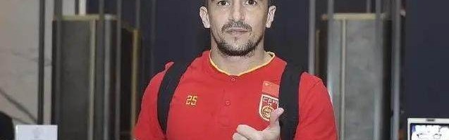 洛国富自宣退役：拿过金靴赚过高薪 仍中国国籍