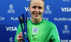 英女足门将：欧洲杯决赛点球大战我把西班牙门将的小抄水壶扔了