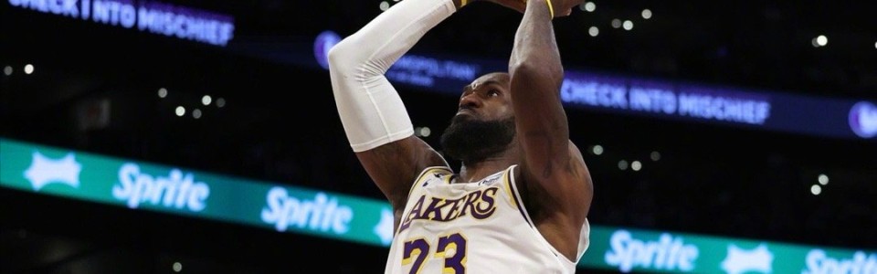 kaiyun体育-湖人狂胜24分获4大喜讯！东契奇蜕变老詹破纪录 2换1交易捡漏神射