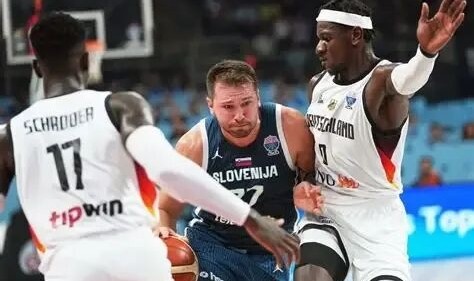 卢卡独挑德国双雄却难挽败局