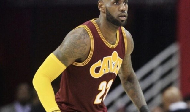 体育入口-香伯特：若你没听詹姆斯的站位要求，他会乱传球让教练换下你